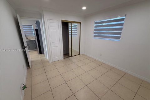 Villa ou maison à vendre à Hollywood, Floride: 4 chambres, 128.58 m2 № 2066288 - photo 29