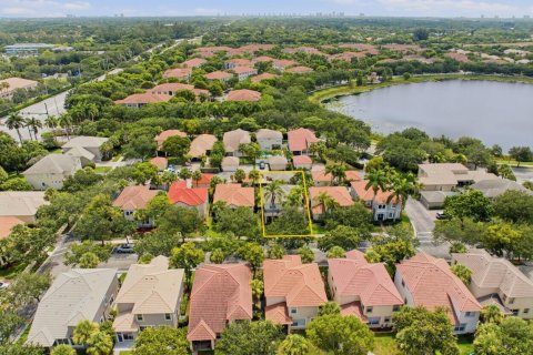 Villa ou maison à louer à Palm Beach Gardens, Floride: 4 chambres, 193.98 m2 № 2275254 - photo 30