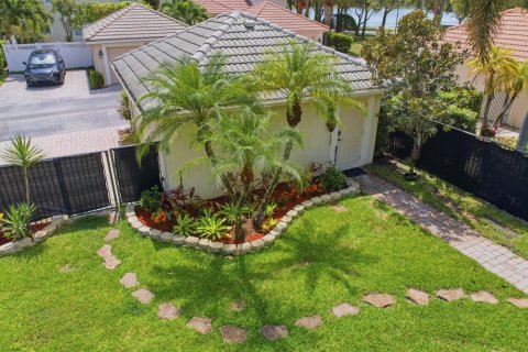 Villa ou maison à louer à Palm Beach Gardens, Floride: 4 chambres, 193.98 m2 № 2275254 - photo 18