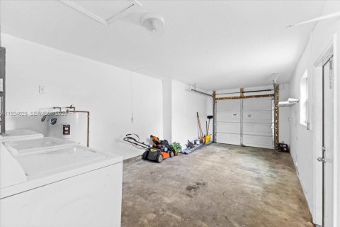 Casa en venta en Lauderhill, Florida, 3 dormitorios, 127.09 m2 № 1982365 - foto 12