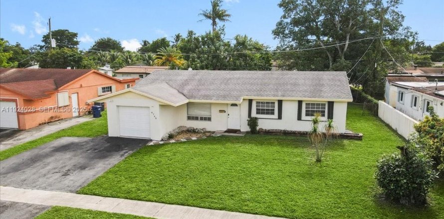 Casa en Lauderhill, Florida 3 dormitorios, 127.09 m2 № 1982365