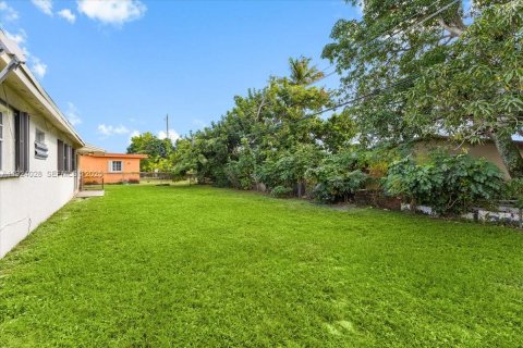 Casa en venta en Lauderhill, Florida, 3 dormitorios, 127.09 m2 № 1982365 - foto 18