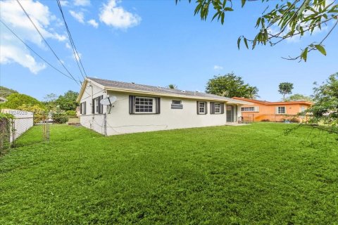 Casa en venta en Lauderhill, Florida, 3 dormitorios, 127.09 m2 № 1982365 - foto 19