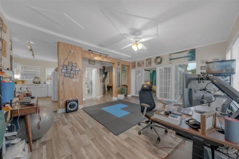 Купить коммерческую недвижимость в Майами-Бич, Флорида № 1729752 - фото 15