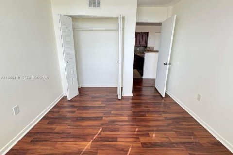 Снять в аренду кондоминиум в Уэст-Палм-Бич, Флорида 3 спальни, 113.81м2, № 2026964 - фото 11