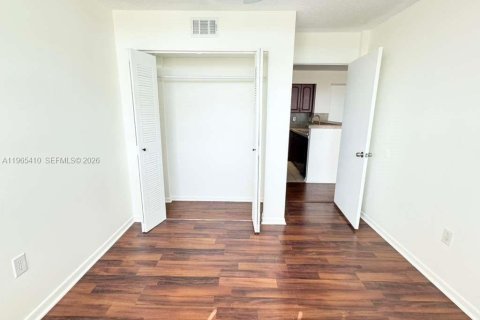 Снять в аренду кондоминиум в Уэст-Палм-Бич, Флорида 3 спальни, 113.81м2, № 2026964 - фото 16