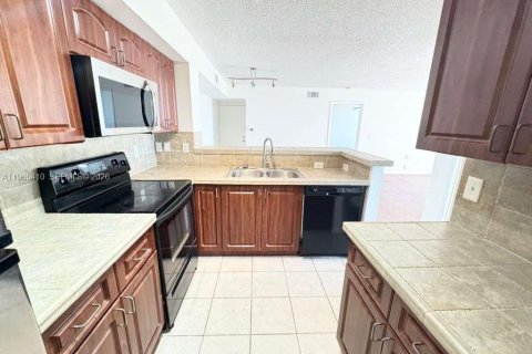 Кондоминиум с 3 спальнями в Уэст-Палм-Бич, Флорида № 2026964