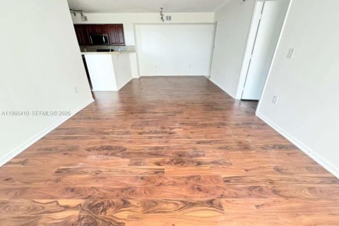 Снять в аренду кондоминиум в Уэст-Палм-Бич, Флорида 3 спальни, 113.81м2, № 2026964 - фото 4