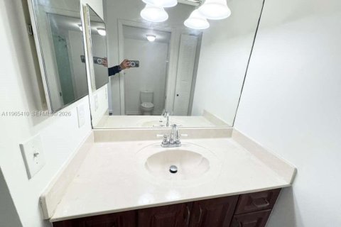 Снять в аренду кондоминиум в Уэст-Палм-Бич, Флорида 3 спальни, 113.81м2, № 2026964 - фото 14