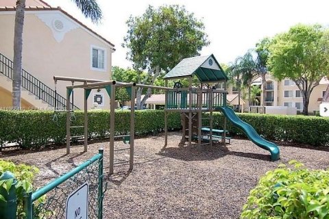 Снять в аренду кондоминиум в Уэст-Палм-Бич, Флорида 3 спальни, 113.81м2, № 2026964 - фото 22