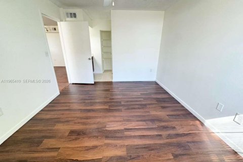 Снять в аренду кондоминиум в Уэст-Палм-Бич, Флорида 3 спальни, 113.81м2, № 2026964 - фото 10