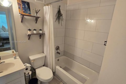 Townhouse in Fort Lauderdale, Florida 2 bedrooms, 145.3 sq.m. № 2062898 - photo 17