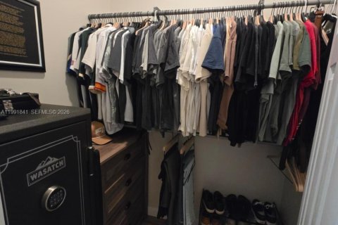 Townhouse in Fort Lauderdale, Florida 2 bedrooms, 145.3 sq.m. № 2062898 - photo 21