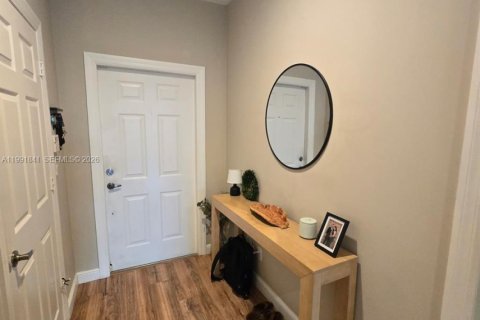 Townhouse in Fort Lauderdale, Florida 2 bedrooms, 145.3 sq.m. № 2062898 - photo 3