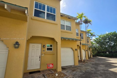 Townhouse in Fort Lauderdale, Florida 2 bedrooms, 145.3 sq.m. № 2062898
