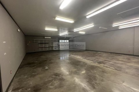 Commercial property in Saint Petersburg, Florida 243.78 sq.m. № 2394370 - photo 15