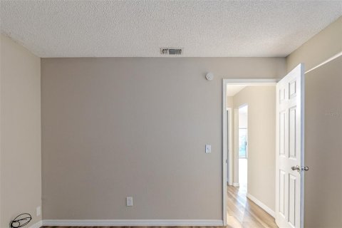 House in Orlando, Florida 3 bedrooms, 109.72 sq.m. № 1539584 - photo 17