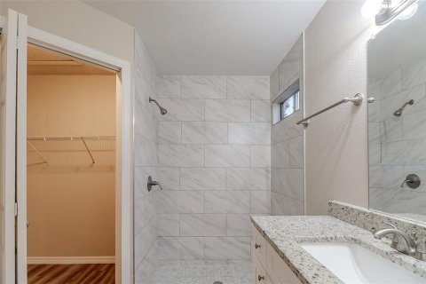 House in Orlando, Florida 3 bedrooms, 109.72 sq.m. № 1539584 - photo 12