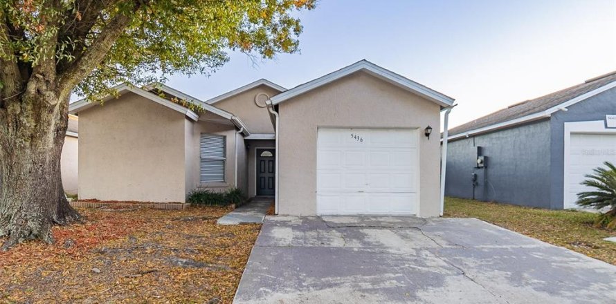 House in Orlando, Florida 3 bedrooms, 109.72 sq.m. № 1539584