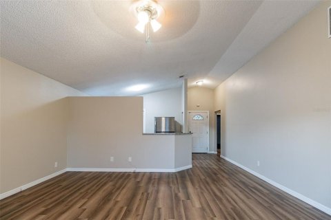 House in Orlando, Florida 3 bedrooms, 109.72 sq.m. № 1539584 - photo 7