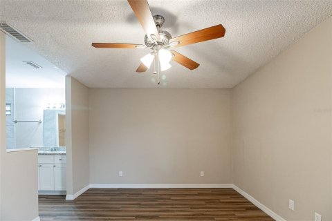 House in Orlando, Florida 3 bedrooms, 109.72 sq.m. № 1539584 - photo 10