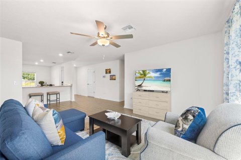Villa ou maison à vendre à Palm Bay, Floride: 3 chambres, 115.57 m2 № 2318401 - photo 10