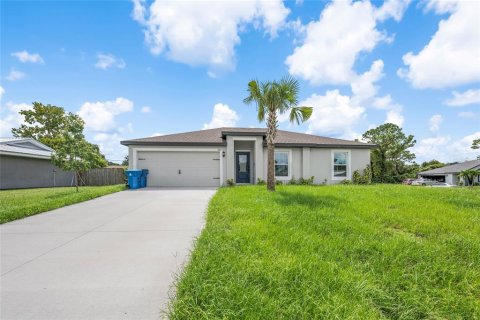 Villa ou maison à vendre à Palm Bay, Floride: 3 chambres, 115.57 m2 № 2318401 - photo 2