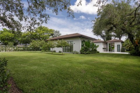 House in Miami, Florida 7 bedrooms, 481.23 sq.m. № 1818461 - photo 22