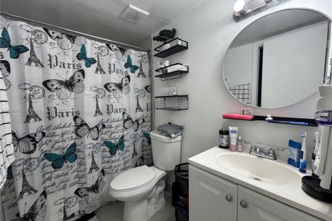 Снять в аренду кондоминиум в Майами, Флорида 2 спальни, 74.32м2, № 1963193 - фото 6