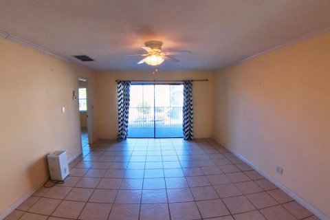Condo in North Palm Beach, Florida, 2 bedrooms № 2181158 - photo 6