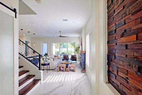 House in Sarasota, Florida 5 bedrooms, 267.74 sq.m. № 2225658 - photo 6
