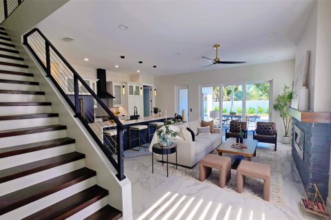 House in Sarasota, Florida 5 bedrooms, 267.74 sq.m. № 2225658 - photo 7