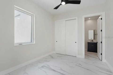 House in Sarasota, Florida 5 bedrooms, 267.74 sq.m. № 2225658 - photo 26