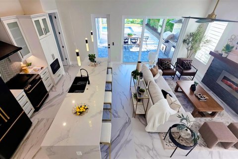 House in Sarasota, Florida 5 bedrooms, 267.74 sq.m. № 2225658 - photo 23