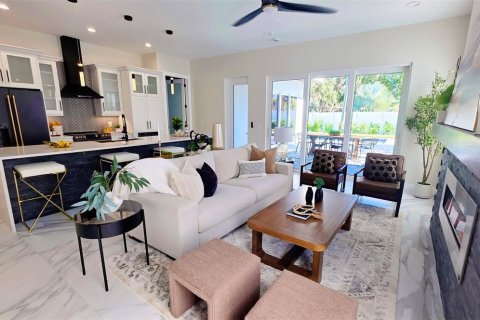 House in Sarasota, Florida 5 bedrooms, 267.74 sq.m. № 2225658 - photo 8