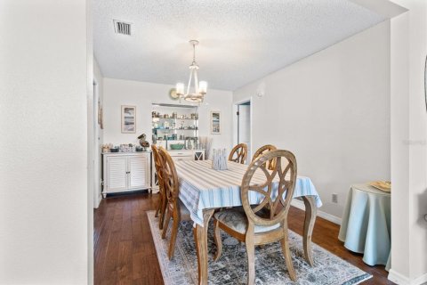 House in Spring Hill, Florida 4 bedrooms, 301.47 sq.m. № 1725777 - photo 7
