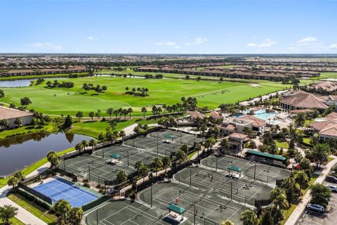 Condo in Bradenton, Florida, 2 bedrooms in LAKEWOOD NATIONAL  № 1844655 - photo 9
