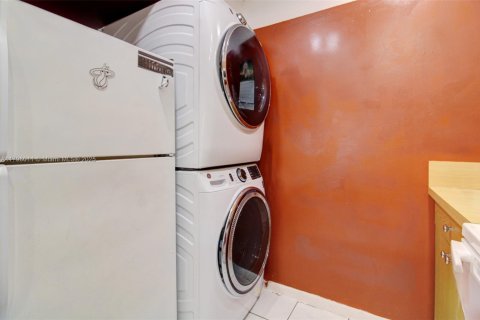 Купить кондоминиум в Майами, Флорида 2 спальни, 69.68м2, № 1712046 - фото 8