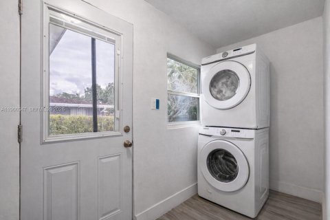 Купить виллу или дом в Майами, Флорида 5 спален, 226.68м2, № 2028869 - фото 12