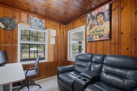 Купить виллу или дом в Майами, Флорида 5 спален, 226.68м2, № 2028869 - фото 11