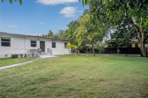 Купить виллу или дом в Майами, Флорида 5 спален, 226.68м2, № 2028869 - фото 14