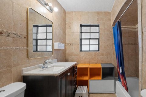 Купить виллу или дом в Майами, Флорида 5 спален, 226.68м2, № 2028869 - фото 9