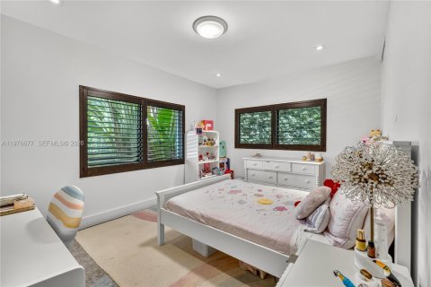 Casa en venta en Miami Beach, Florida, 5 dormitorios, 264.68 m2 № 2049669 - foto 14