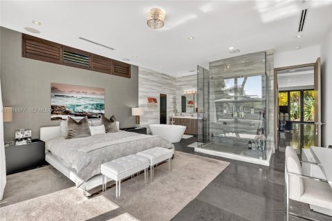 Casa en venta en Miami Beach, Florida, 5 dormitorios, 264.68 m2 № 2049669 - foto 12