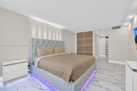 Купить кондоминиум в Санни-Айлс-Бич, Флорида 1 спальня, 87.61м2, № 1811493 - фото 14