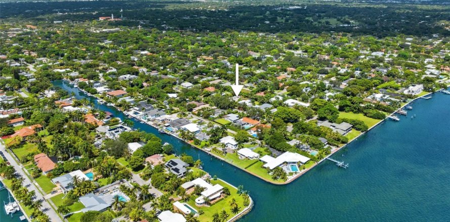 Terrain à Miami Shores, Floride № 1895914