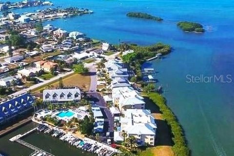 Condo in Englewood, Florida, 2 bedrooms № 2220305