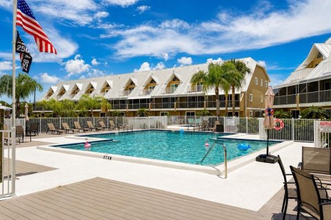 Condo in Englewood, Florida, 2 bedrooms  № 2220305 - photo 5