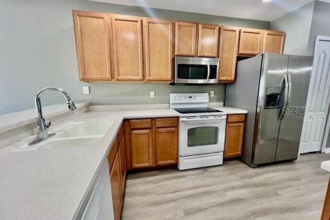 Adosado en alquiler en Spring Hill, Florida, 2 dormitorios, 124.02 m2 № 2103439 - foto 13
