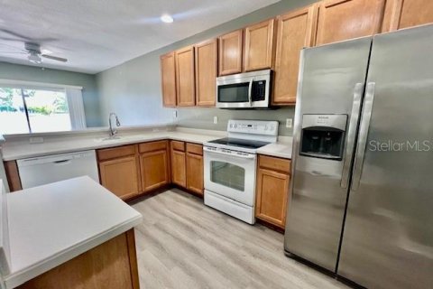 Adosado en alquiler en Spring Hill, Florida, 2 dormitorios, 124.02 m2 № 2103439 - foto 10